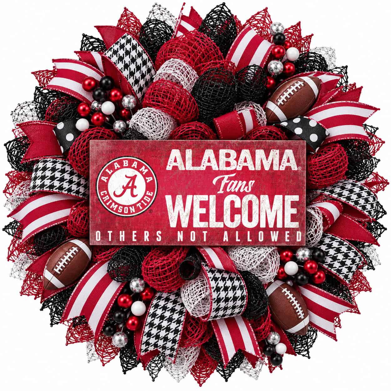 Alabama football wreath featuring a Fans Welcome sign